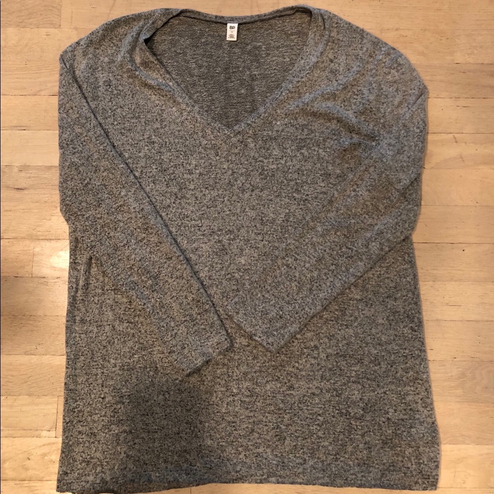 BP Tunic V Neck Heather Gray Sweater